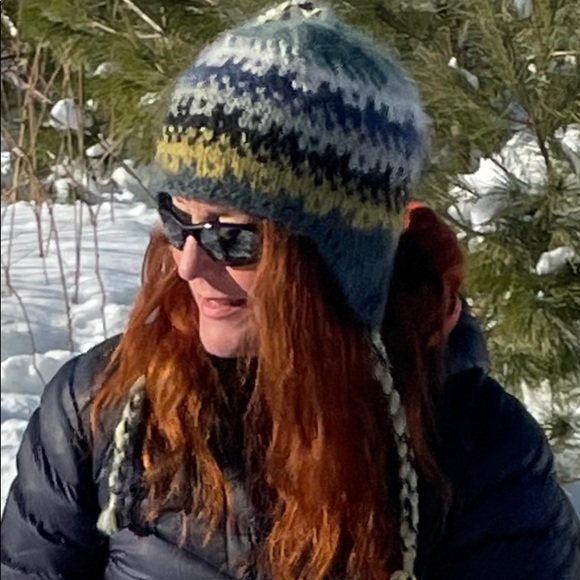 Meet your Posher, Deborah - Picture 2 of 2